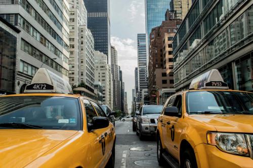 taxi-cab-381233 1920